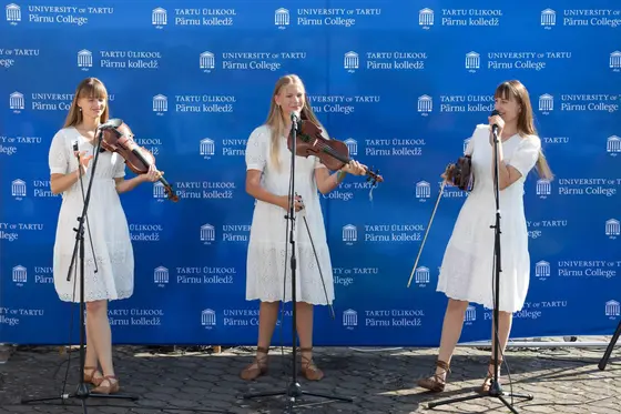 Performance at the opening ceremony of Pärnu College. — photo 2 of 2