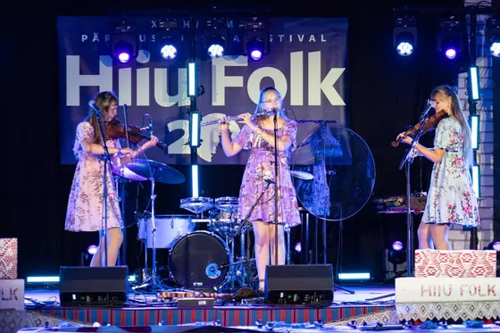 Performance at the opening concert of Hiiu Folk. — photo 2 of 2